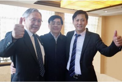 農(nóng)工黨副主席何維、PMDA理事長(zhǎng)近藤達(dá)也と會(huì)議後交流